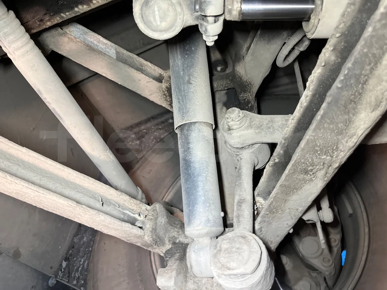 Setra S319 - front shock absorbers left