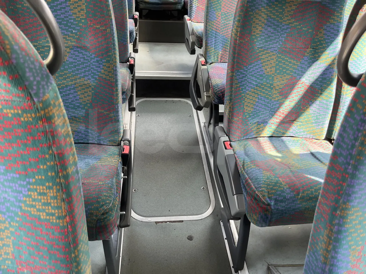 Setra S319 - floor hatches photo