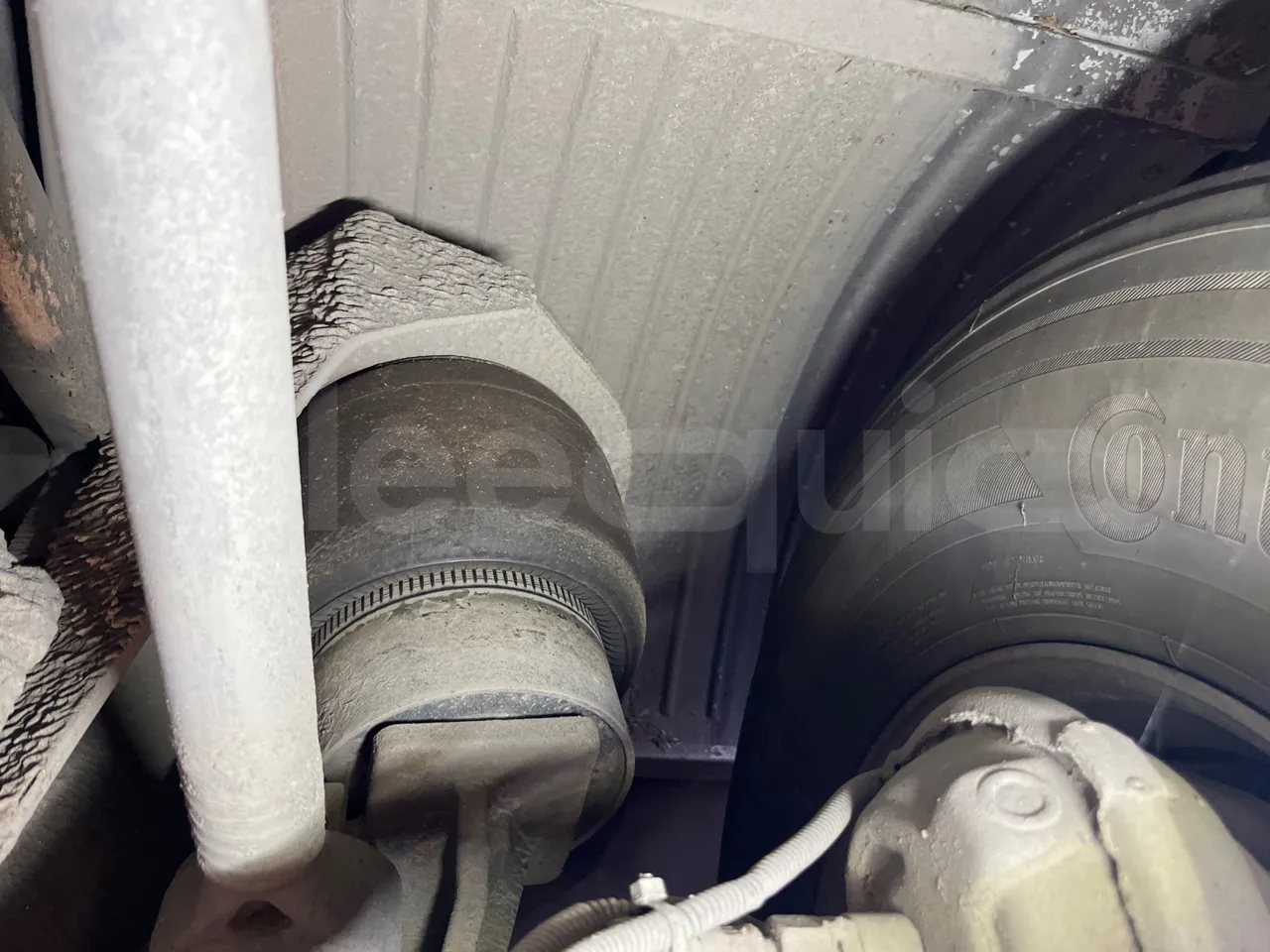 Setra S319 - axle 3 air springs 1 right