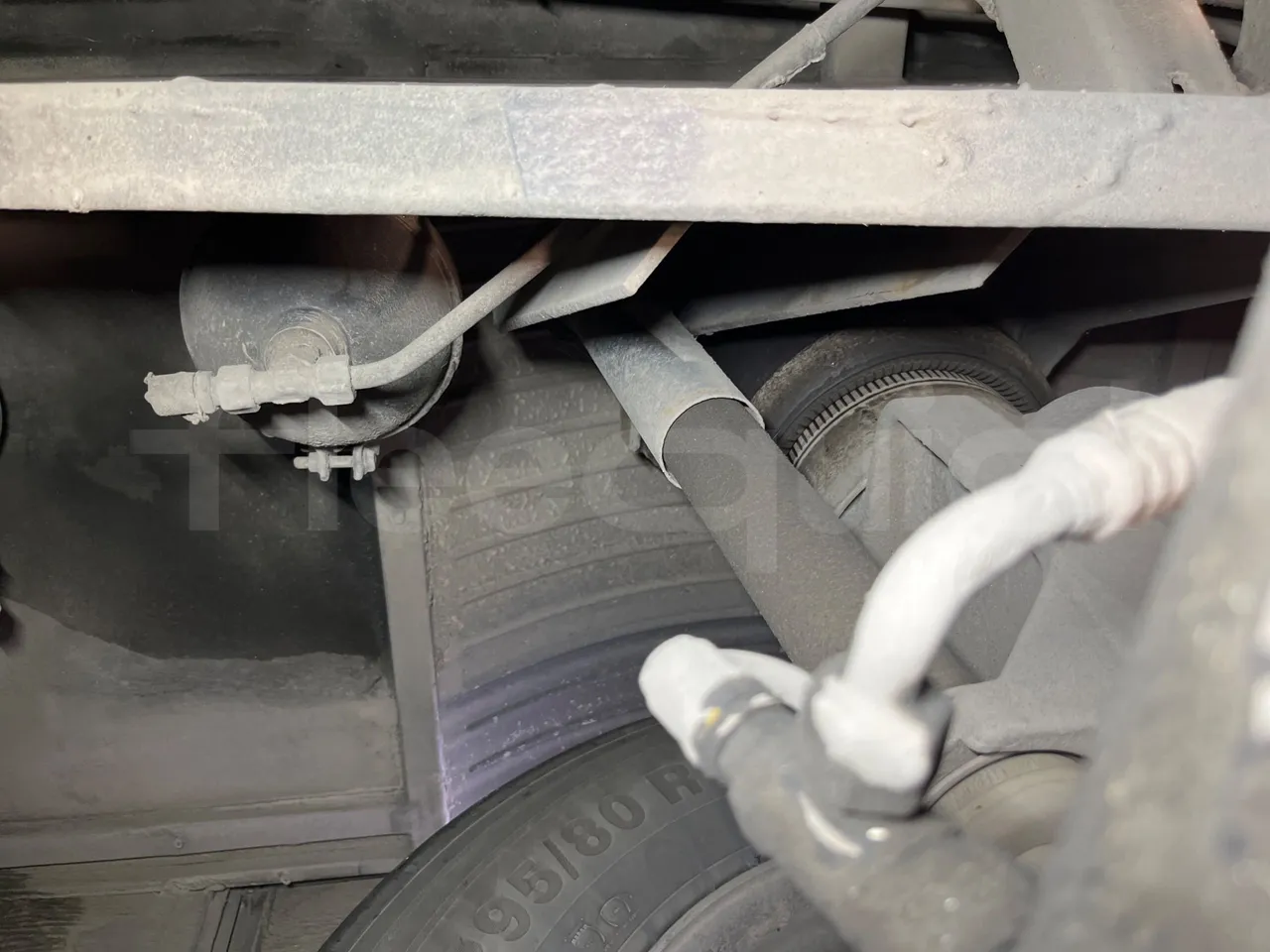 Setra S319 - axel 3 shock absorbers 1 right