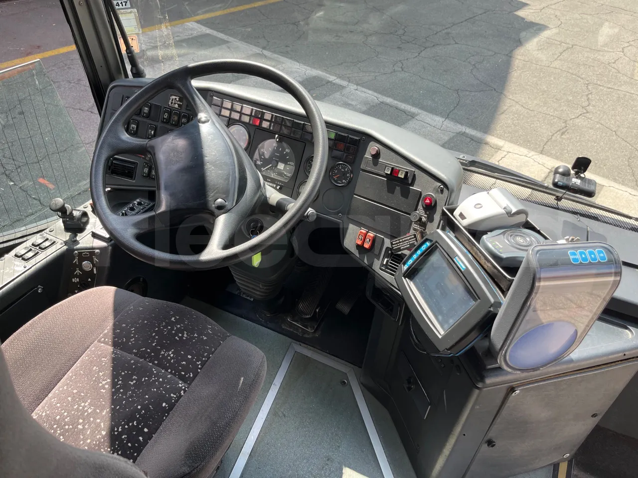 Setra S319 - steering wheel photo