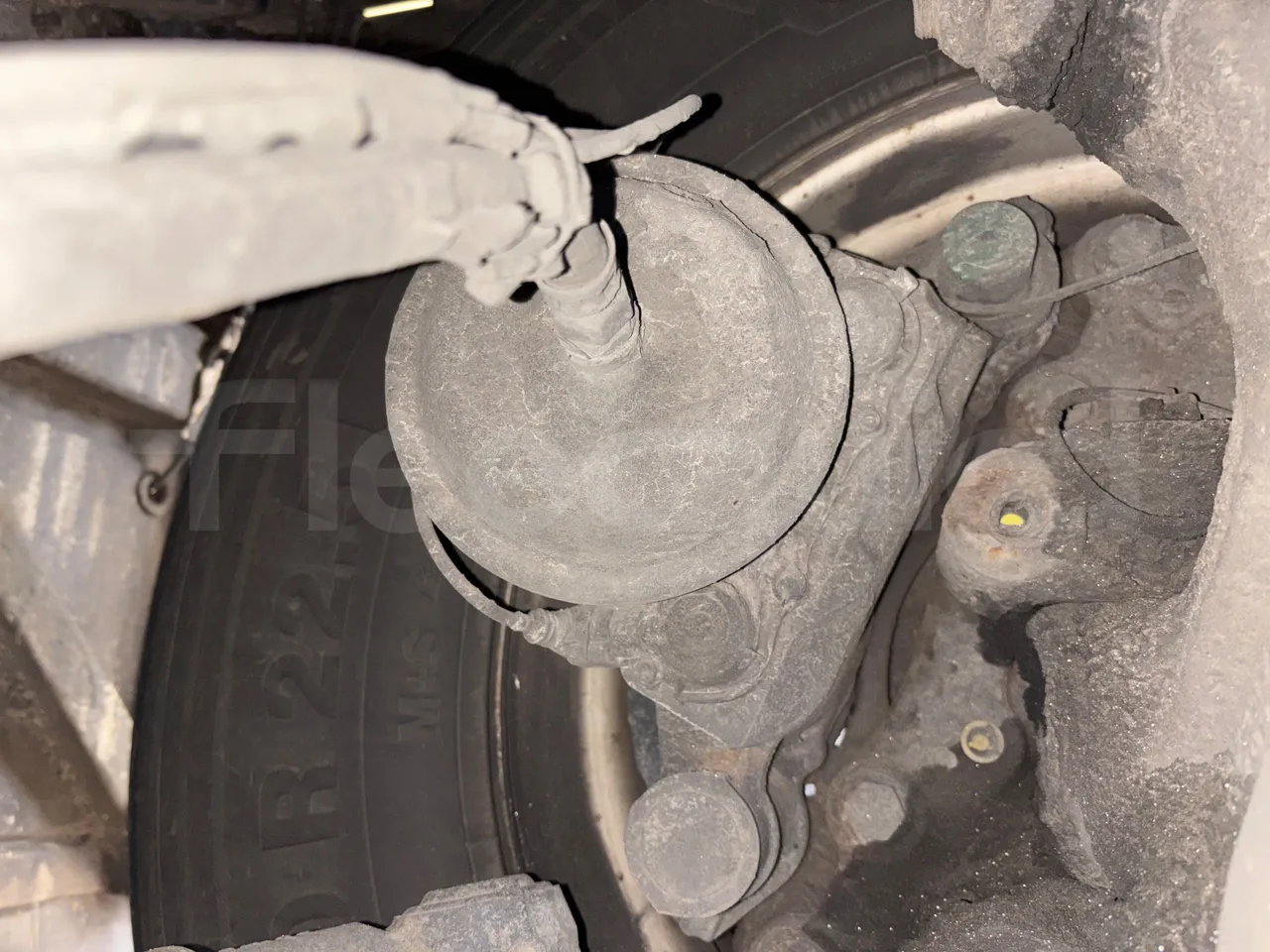 Mercedes-Benz Tourismo 632 02 -EURO5 - 315kw - 12.96 m - axel 3 caliper brakes right