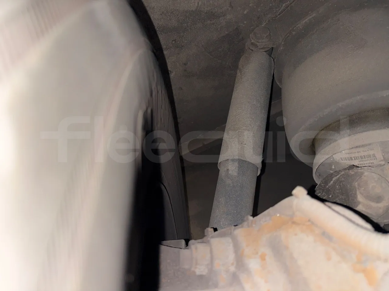 Mercedes-Benz Tourismo 632 02 -EURO5 - 315kw - 12.96 m - front shock absorbers right