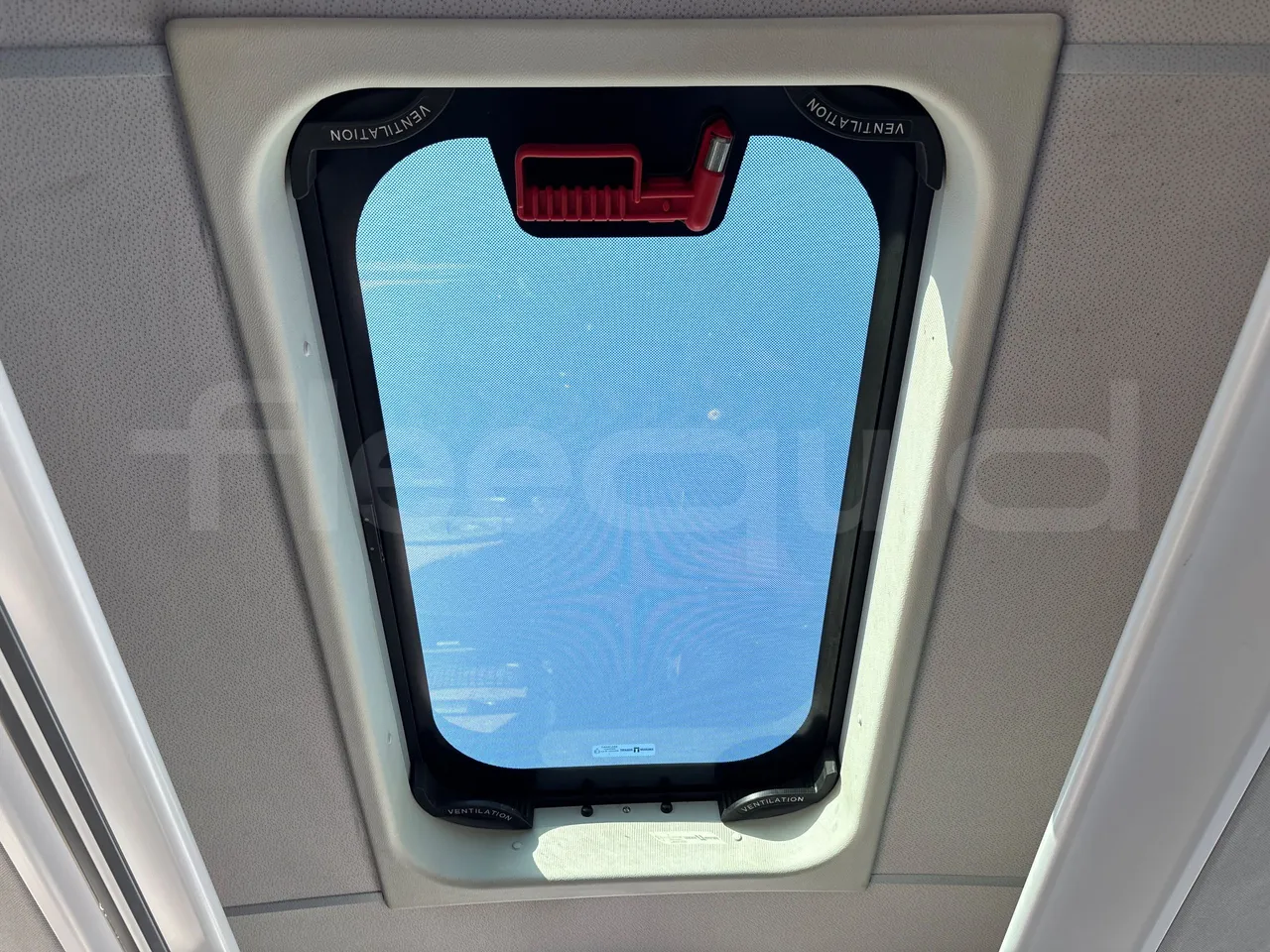 Mercedes-Benz Tourismo 632 02 -EURO5 - 315kw - 12.96 m - roof hatch 1