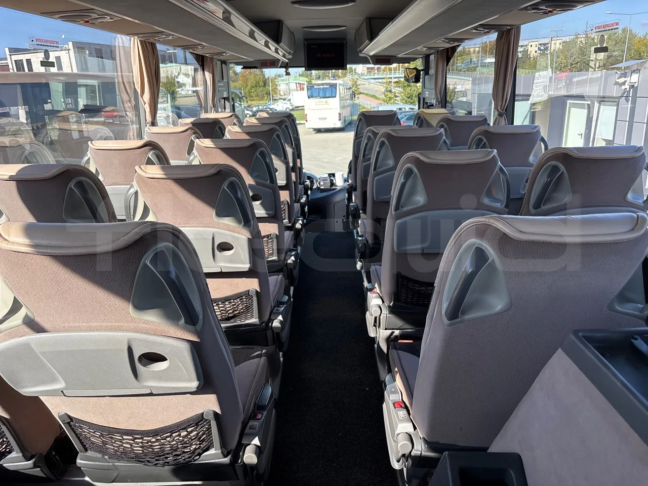 Mercedes-Benz Tourismo 632 02 -EURO5 - 315kw - 12.96 m - forward view middle aisle