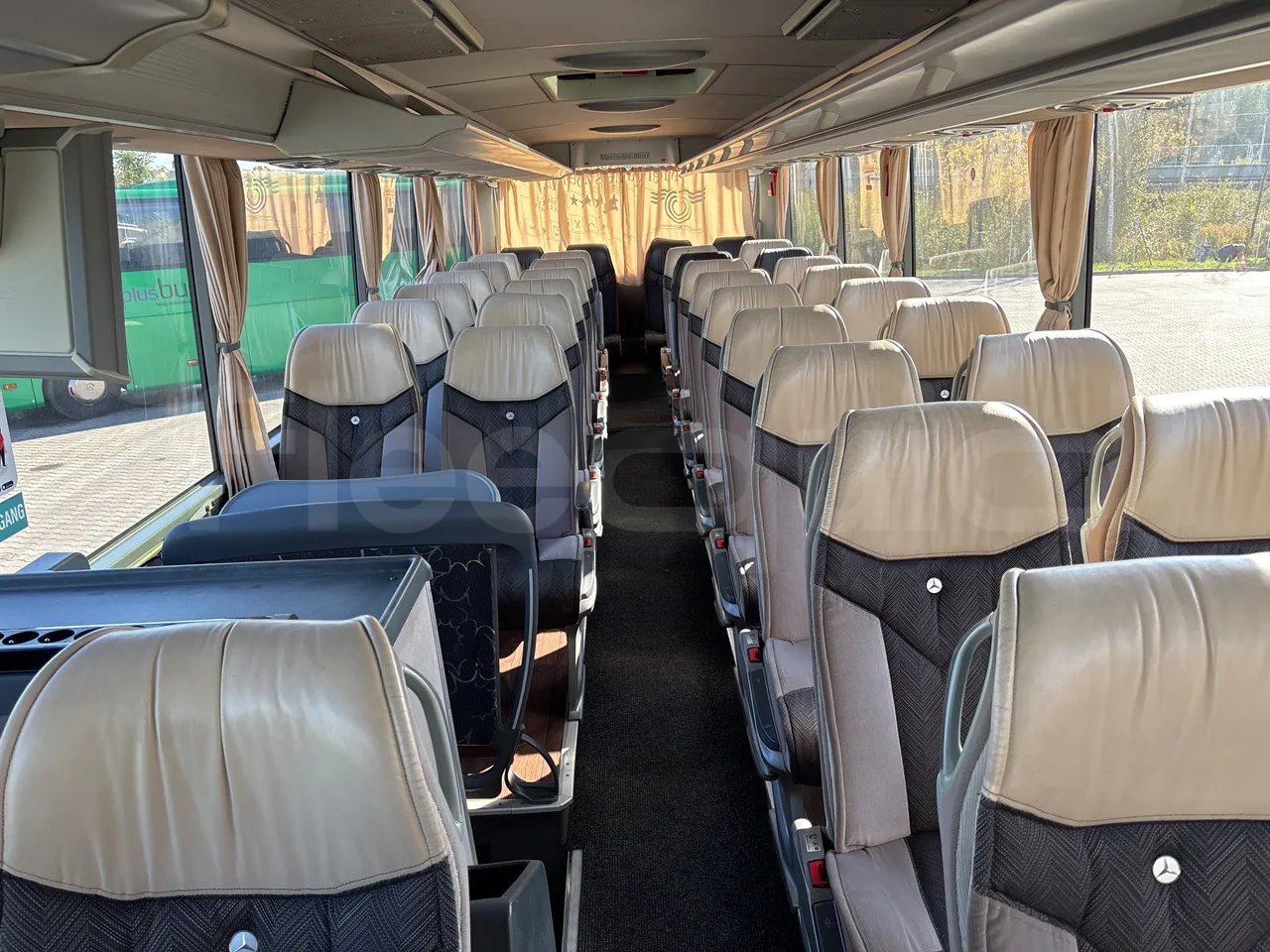 Mercedes-Benz Tourismo 632 02 -EURO5 - 315kw - 12.96 m - reverse view middle aisle