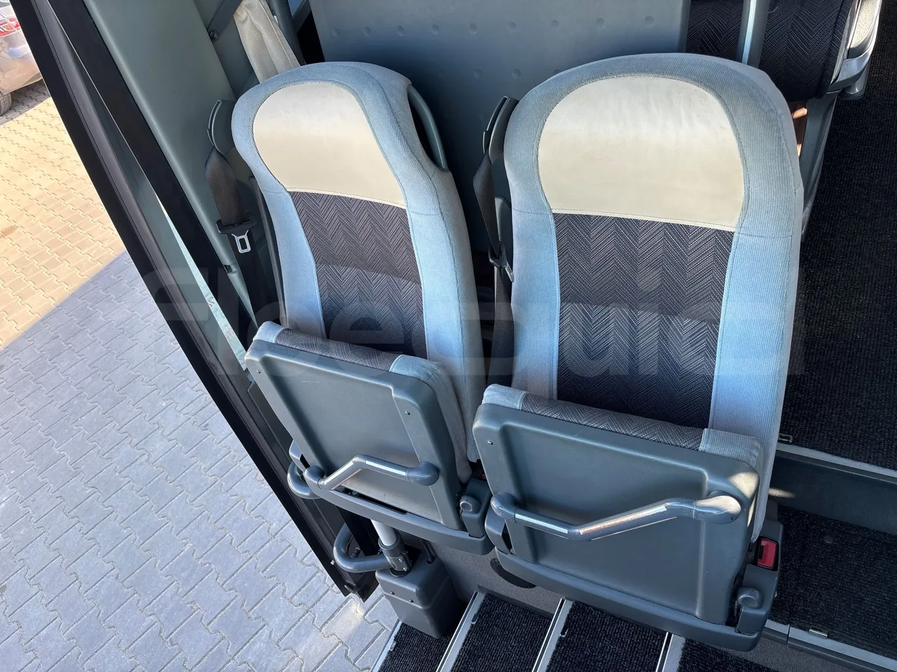 Mercedes-Benz Tourismo 632 02 -EURO5 - 315kw - 12.96 m - hostess seat photo