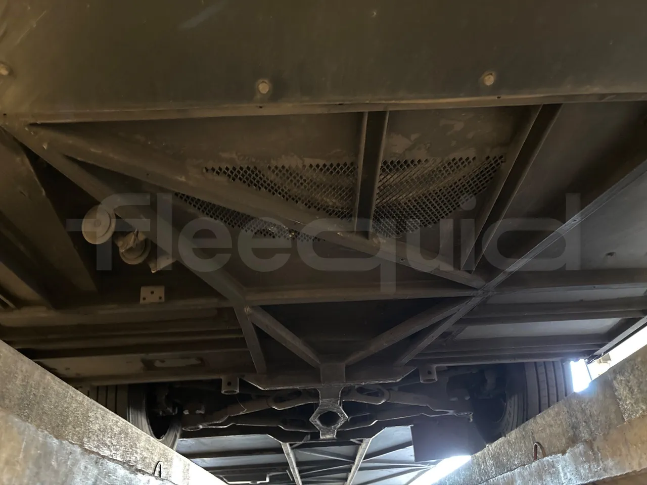 Mercedes-Benz Tourismo 632 02 -EURO5 - 315kw - 12.96 m - front undercarriage from front