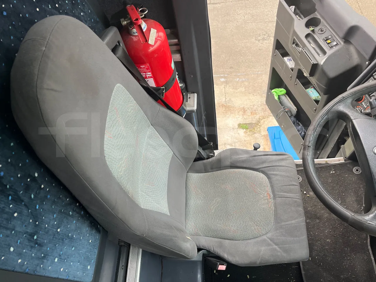 Iveco Irisbus France SFR115-362 - Euro3 - 266kW - 11.995mt - driver's seat photo