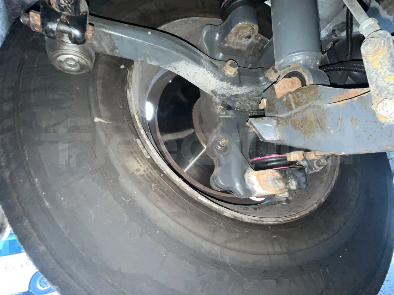 Iveco Irisbus France SFR115-362 - Euro3 - 266kW - 11.995mt - front discs left