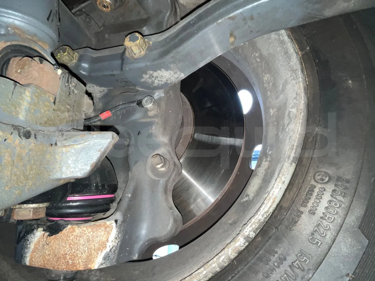 Iveco Irisbus France SFR115-362 - Euro3 - 266kW - 11.995mt - front discs right