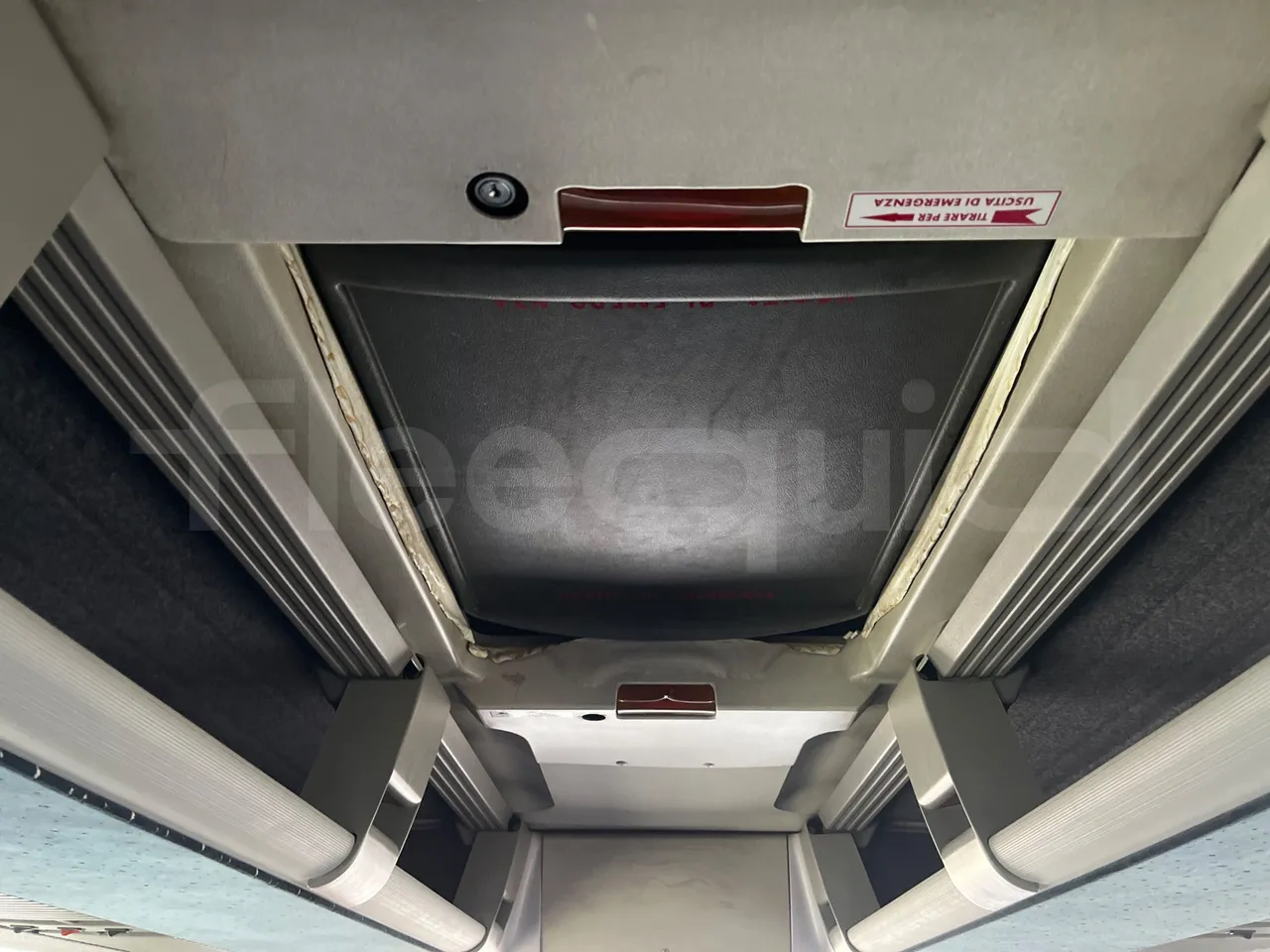 Iveco Irisbus France SFR115-362 - Euro3 - 266kW - 11.995mt - roof hatch 2