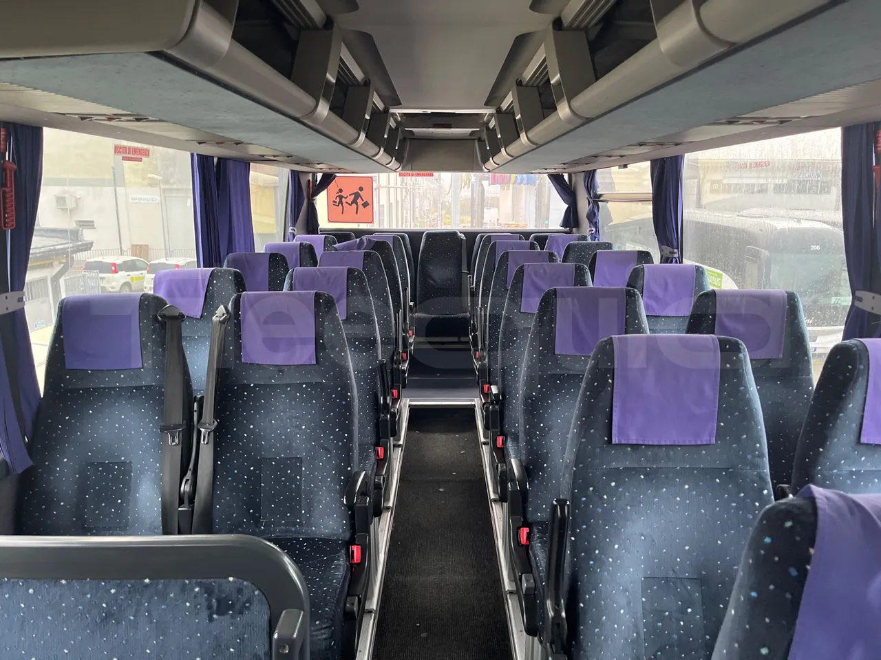 Iveco Irisbus France SFR115-362 - Euro3 - 266kW - 11.995mt - reverse view middle aisle