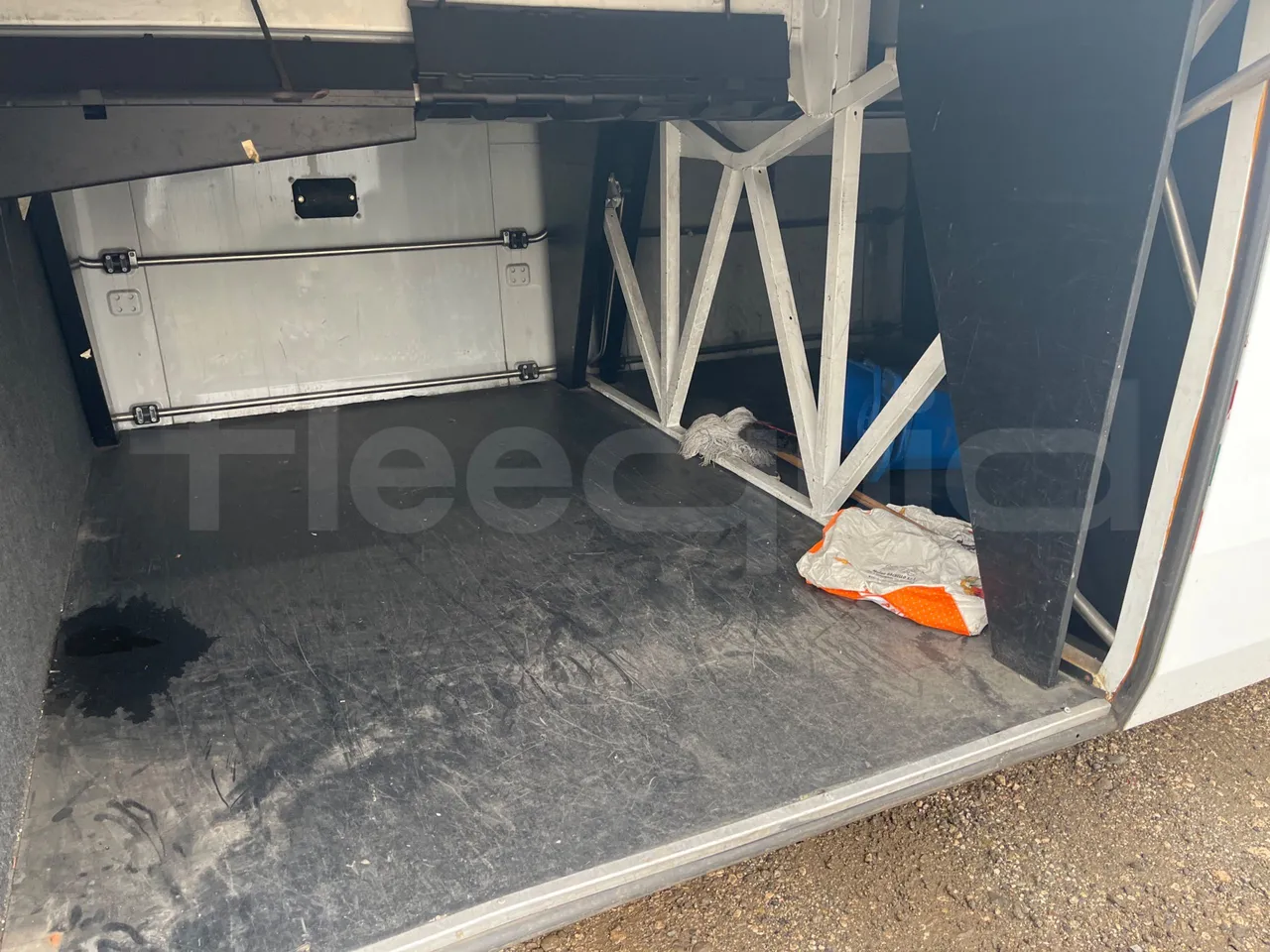 Iveco Irisbus France SFR115-362 - Euro3 - 266kW - 11.995mt - internal frame rust check