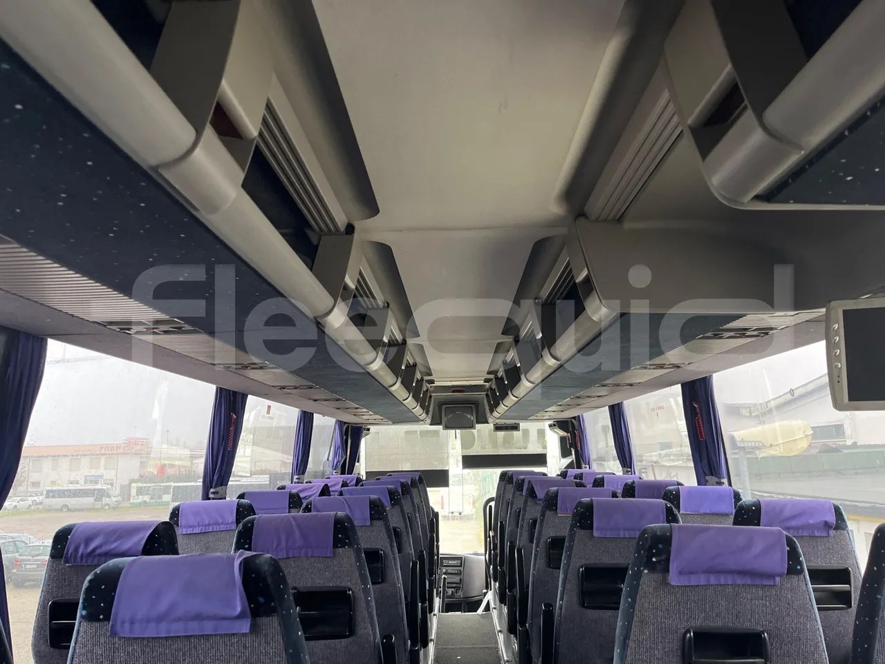 Iveco Irisbus France SFR115-362 - Euro3 - 266kW - 11.995mt - overhead compartments photo