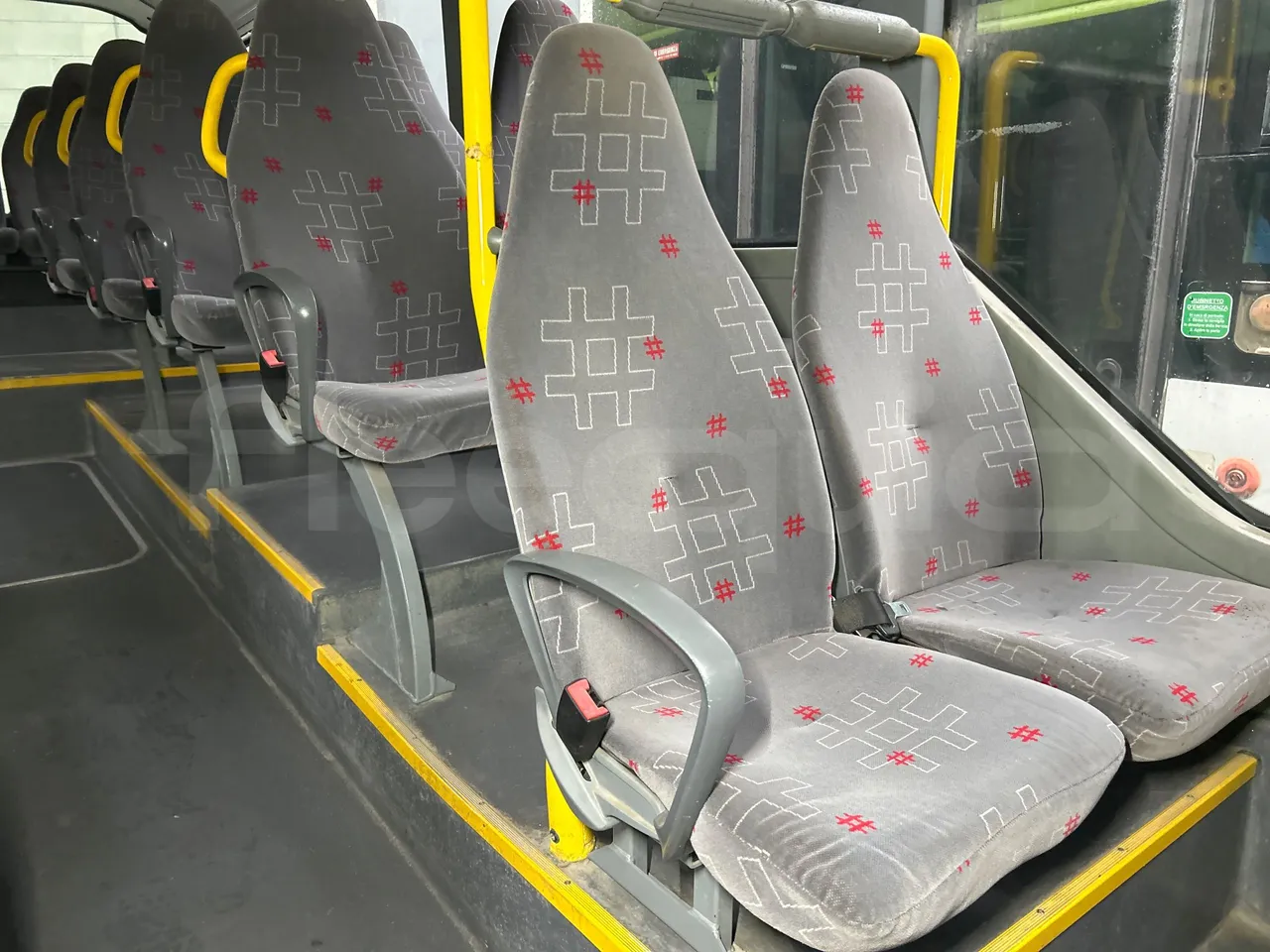 Mercedes-Benz Citaro O 530 LE - Euro5 - 220kW - 13.057mt - armrest detail photo