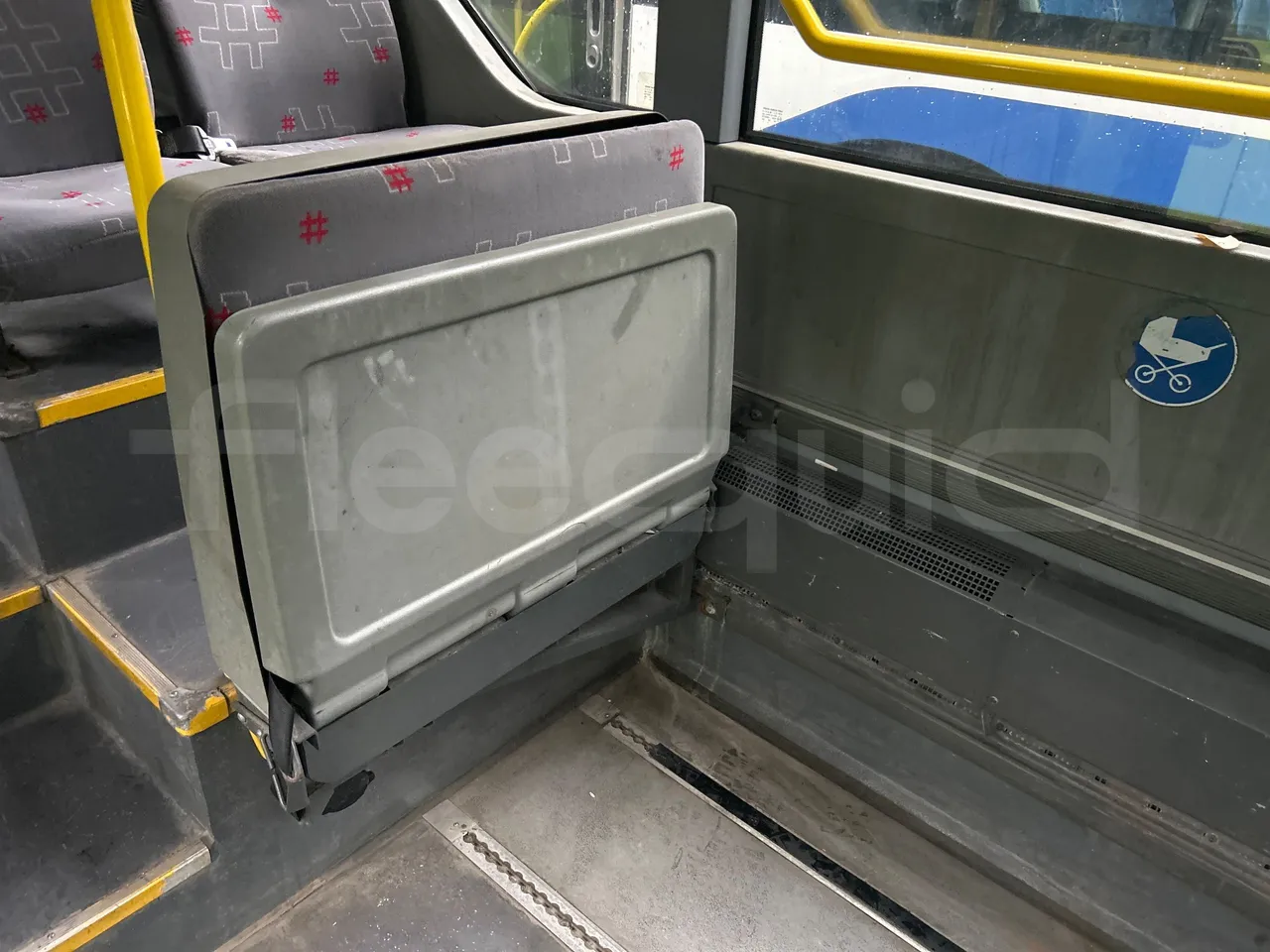 Mercedes-Benz Citaro O 530 LE - Euro5 - 220kW - 13.057mt - folding seat photo