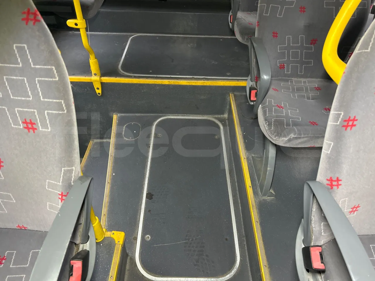 Mercedes-Benz Citaro O 530 LE - Euro5 - 220kW - 13.057mt - floor hatches photo