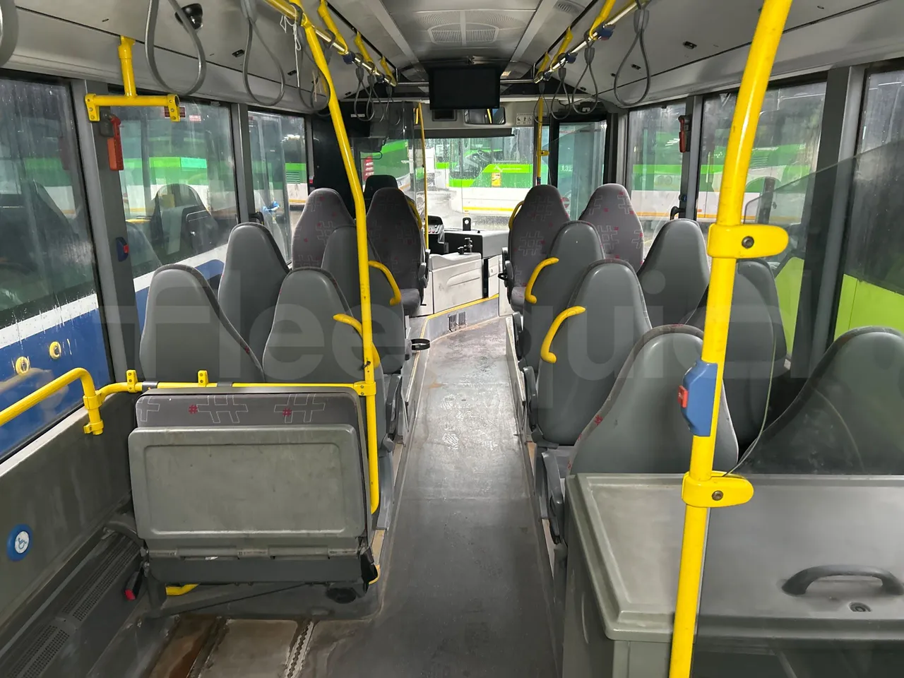 Mercedes-Benz Citaro O 530 LE - Euro5 - 220kW - 13.057mt - forward view middle aisle