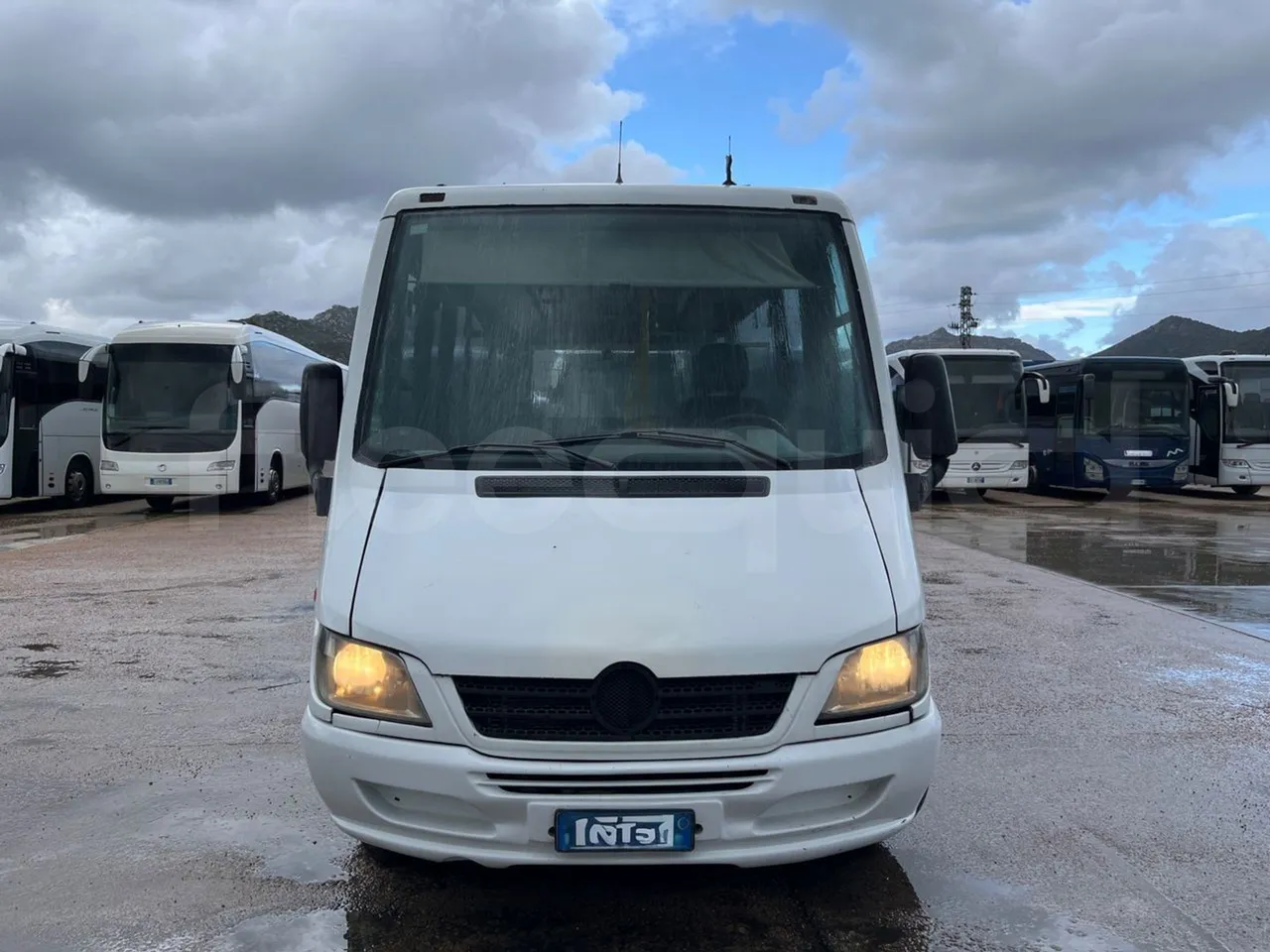 Mercedes-Benz Sprinter 905.6 - Euro3 -115 kW - 6.945 mt - front photo