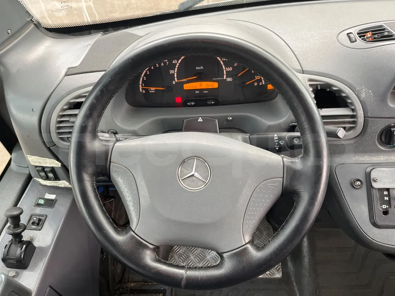 Mercedes-Benz Sprinter 905.6 - Euro3 -115 kW - 6.945 mt - steering wheel photo