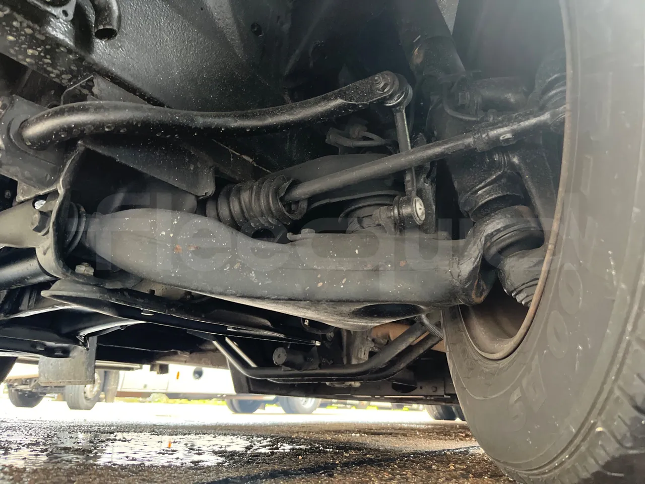 Mercedes-Benz Sprinter 905.6 - Euro3 -115 kW - 6.945 mt - front axle left side