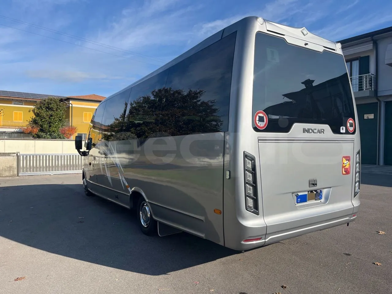 Indcar Wing WGIVMY11/ Euro 6 - 132 Kw - 7.995 Mt - 3/4 left rear side