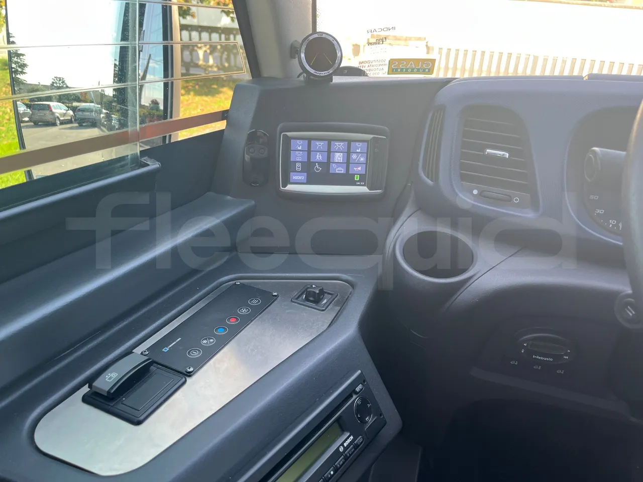 Indcar Wing WGIVMY11/ Euro 6 - 132 Kw - 7.995 Mt - radio accessories photo