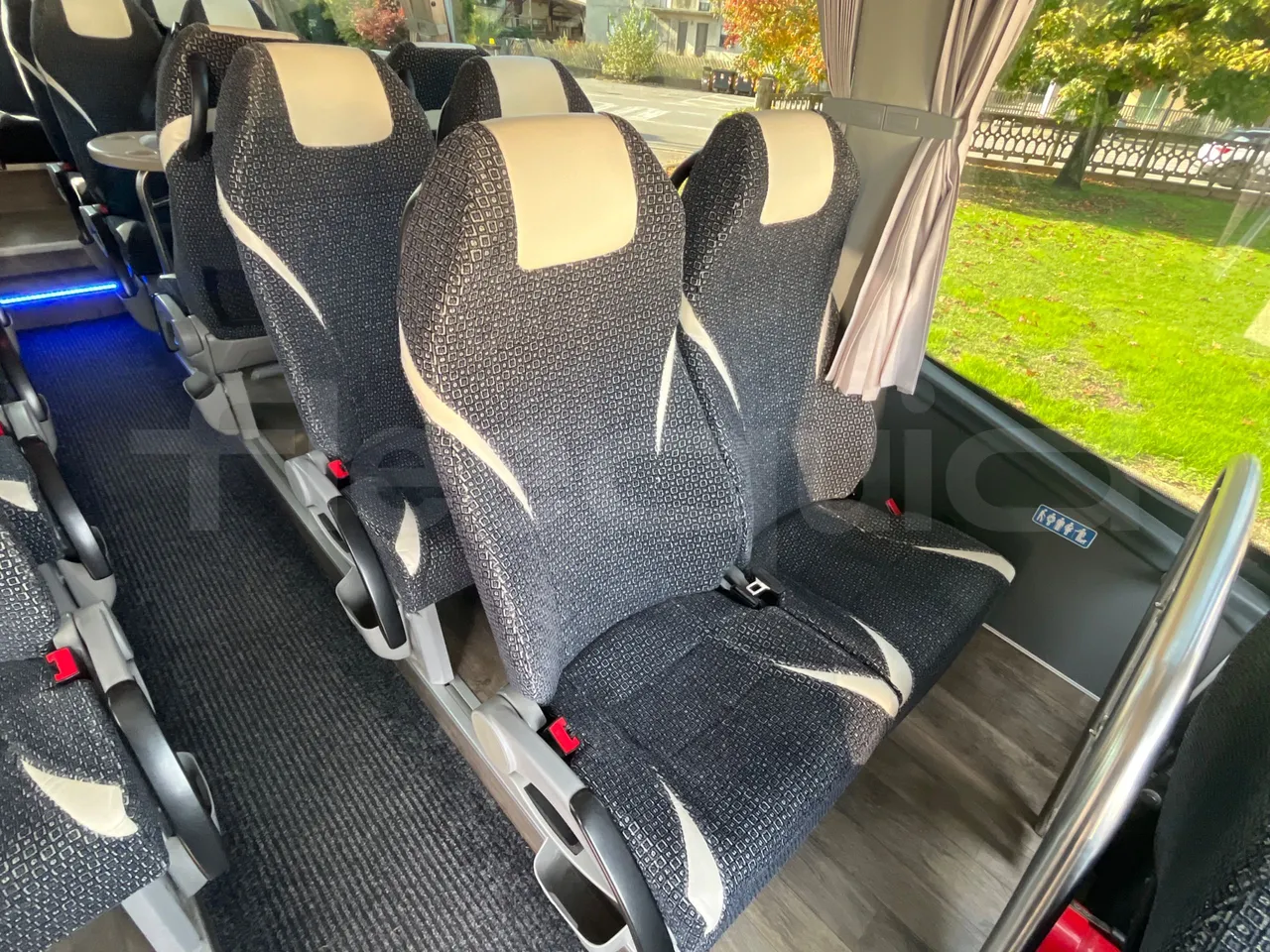 Indcar Wing WGIVMY11/ Euro 6 - 132 Kw - 7.995 Mt - single seat detail