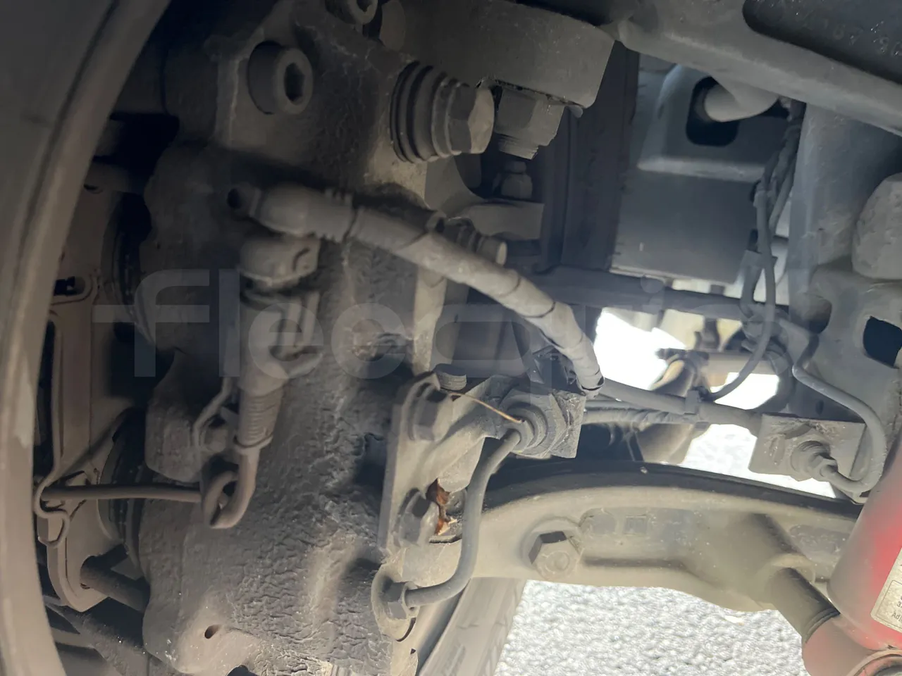 Indcar Wing WGIVMY11/ Euro 6 - 132 Kw - 7.995 Mt - front brake calipers left