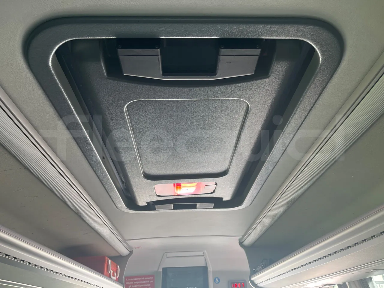 Indcar Wing WGIVMY11/ Euro 6 - 132 Kw - 7.995 Mt - roof hatch 1