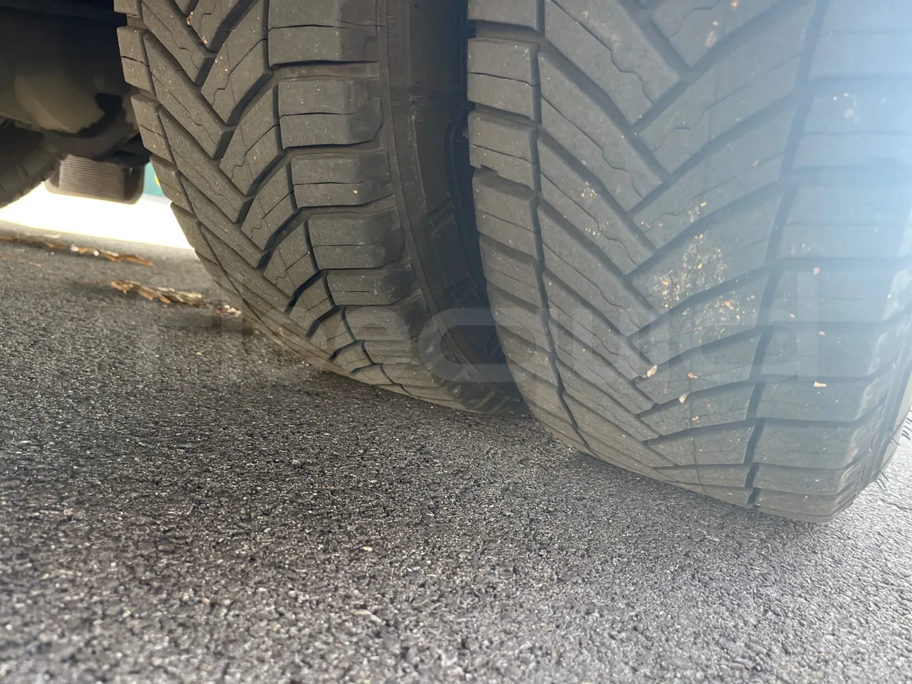 Indcar Wing WGIVMY11/ Euro 6 - 132 Kw - 7.995 Mt - tread condition second axle tires left