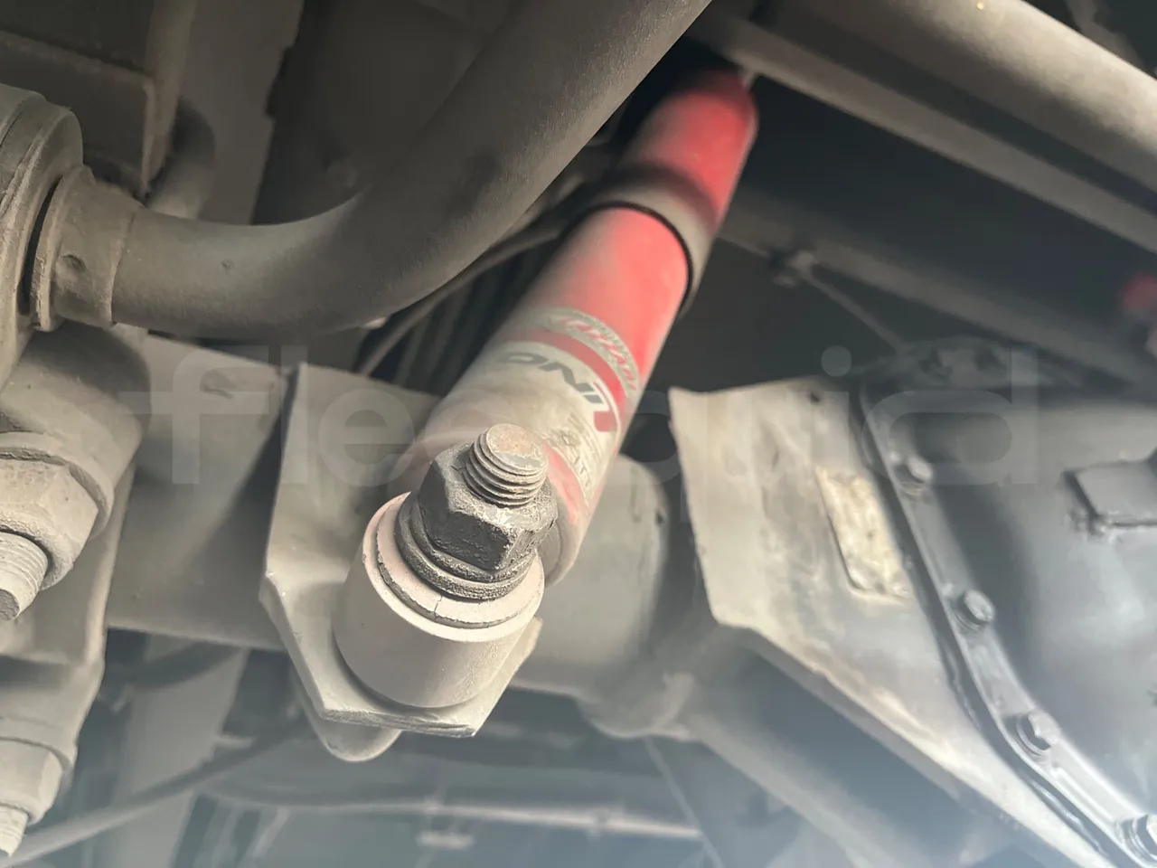 Indcar Wing WGIVMY11/ Euro 6 - 132 Kw - 7.995 Mt - axle 2 shock absorbers 1 left