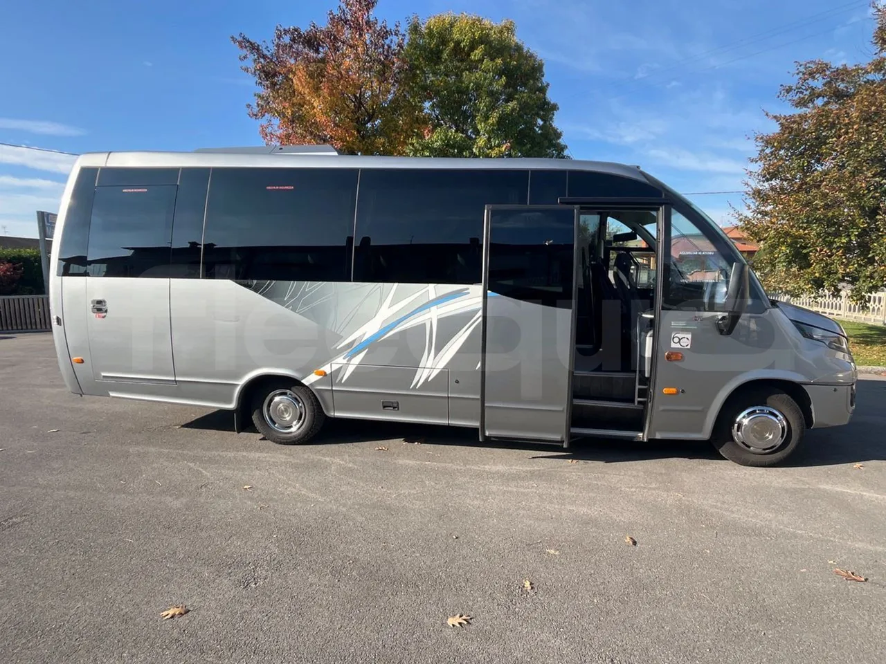 Indcar Wing WGIVMY11/ Euro 6 - 132 Kw - 7.995 Mt - right side doors open