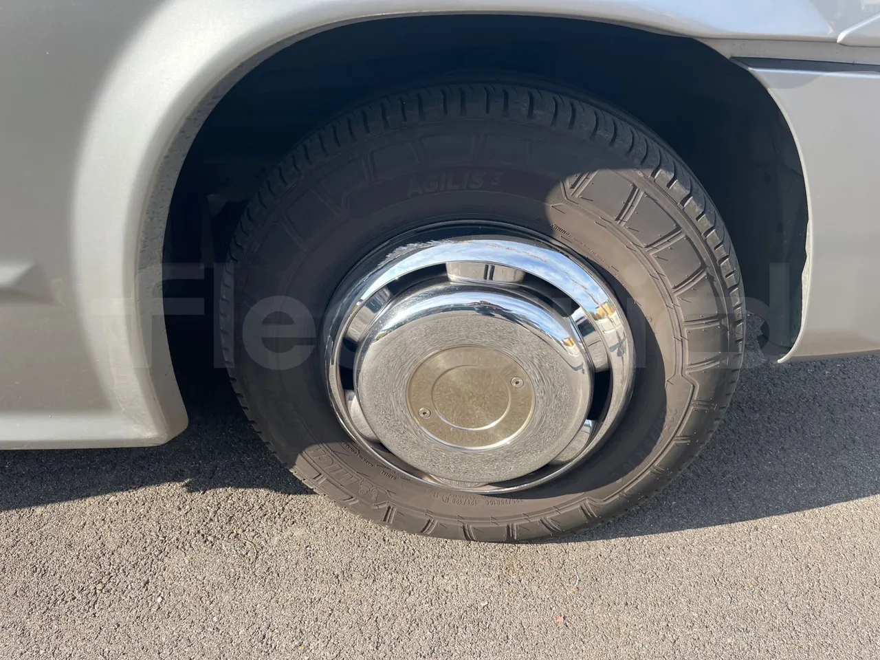 Indcar Wing WGIVMY11/ Euro 6 - 132 Kw - 7.995 Mt - front left tire measurements