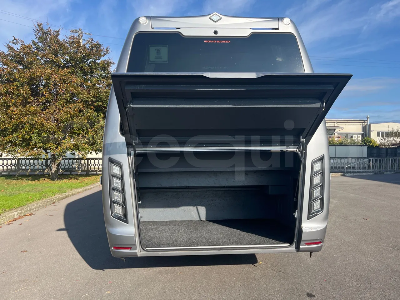 Indcar Wing WGIVMY11/ Euro 6 - 132 Kw - 7.995 Mt - under carpet photo