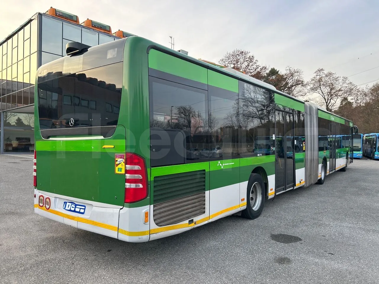 Mercedes-Benz O 530 G- 3P - Euro5 - 260kW - 17.940mt - 3/4 right rear doors closed