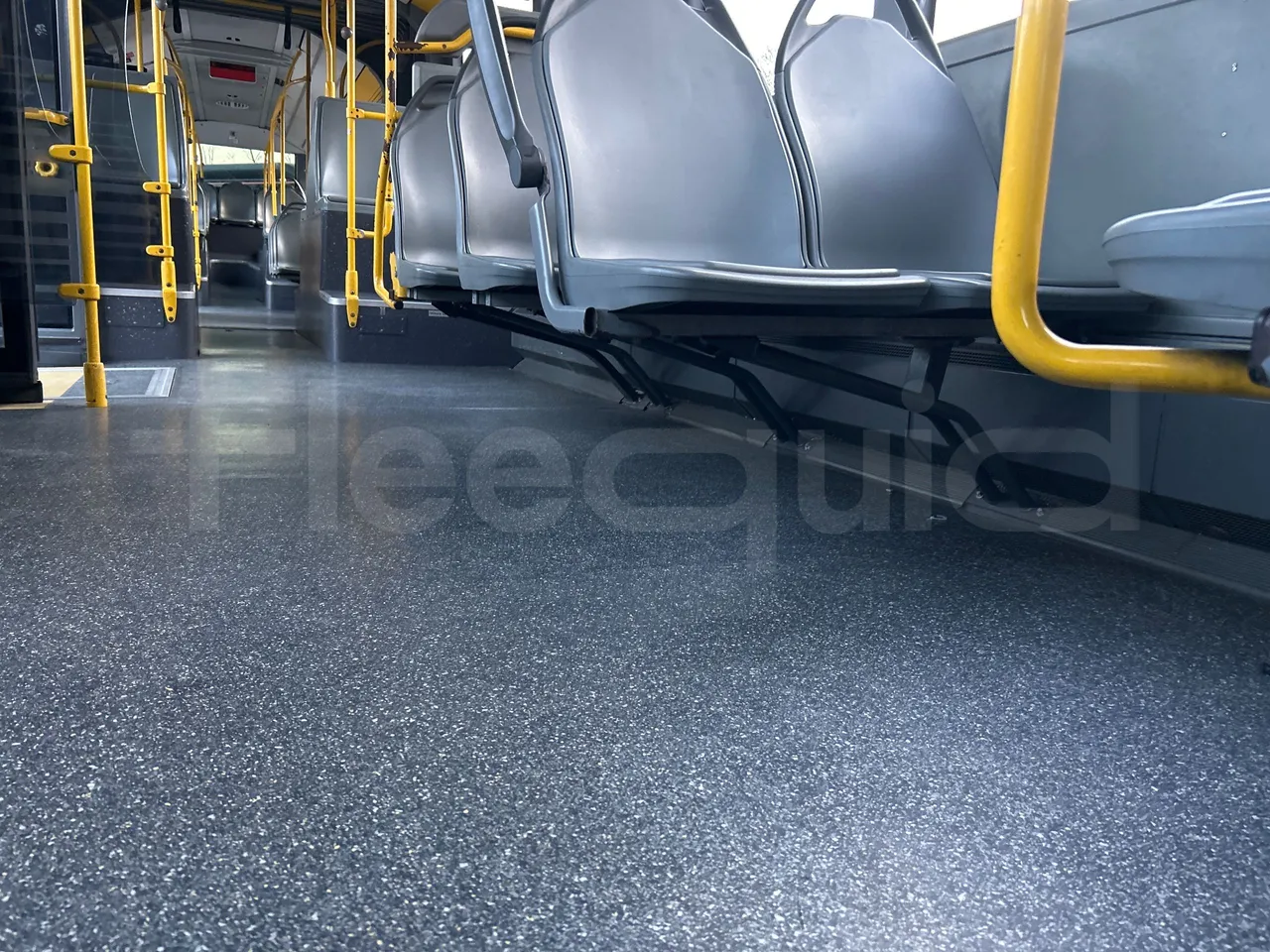 Mercedes-Benz O 530 G- 3P - Euro5 - 260kW - 17.940mt - seat brackets photo