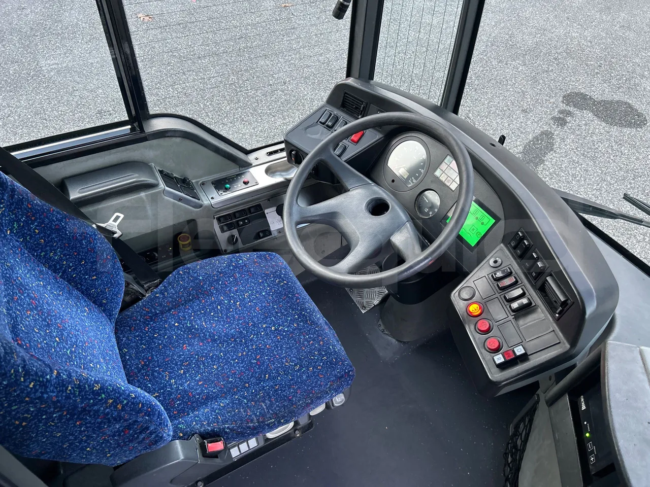 Mercedes-Benz O 530 G- 3P - Euro5 - 260kW - 17.940mt - buttons panels on