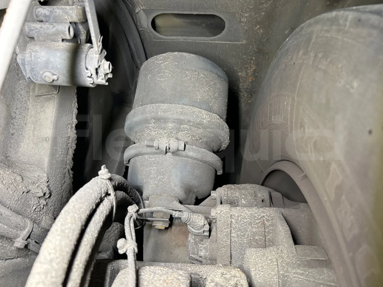 Mercedes-Benz O 530 G- 3P - Euro5 - 260kW - 17.940mt - axle 2 caliper brakes left