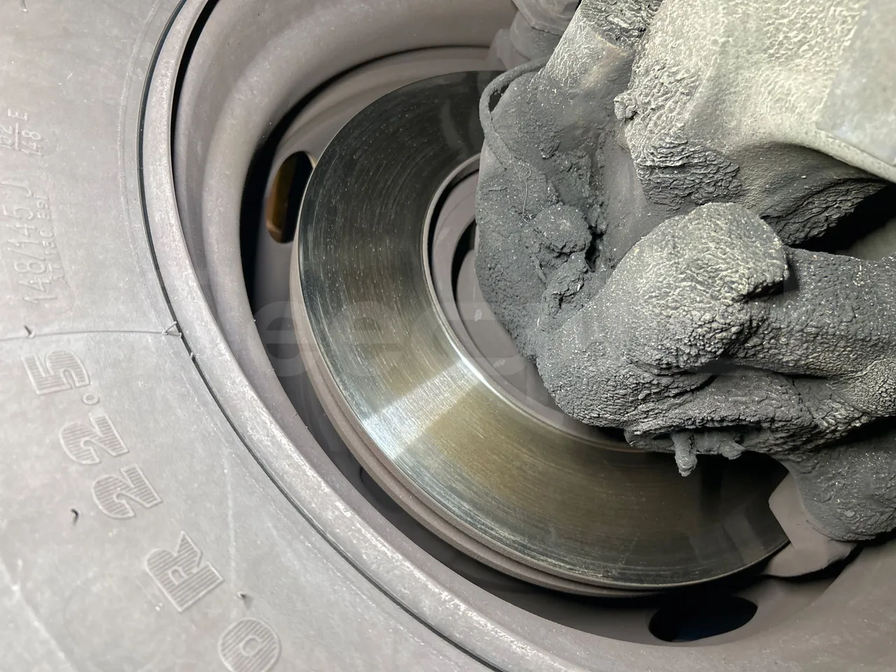 Mercedes-Benz O 530 G- 3P - Euro5 - 260kW - 17.940mt - front discs left