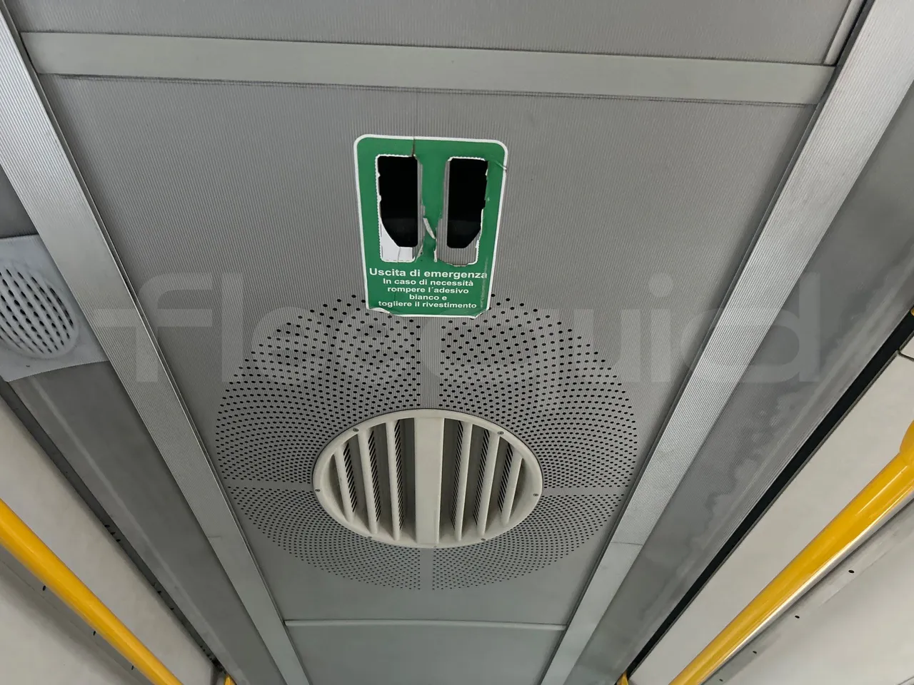 Mercedes-Benz O 530 G- 3P - Euro5 - 260kW - 17.940mt - roof hatch 1