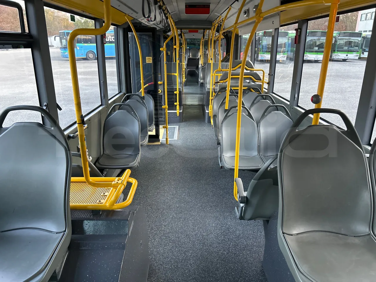 Mercedes-Benz O 530 G- 3P - Euro5 - 260kW - 17.940mt - interior reverse seats driver height