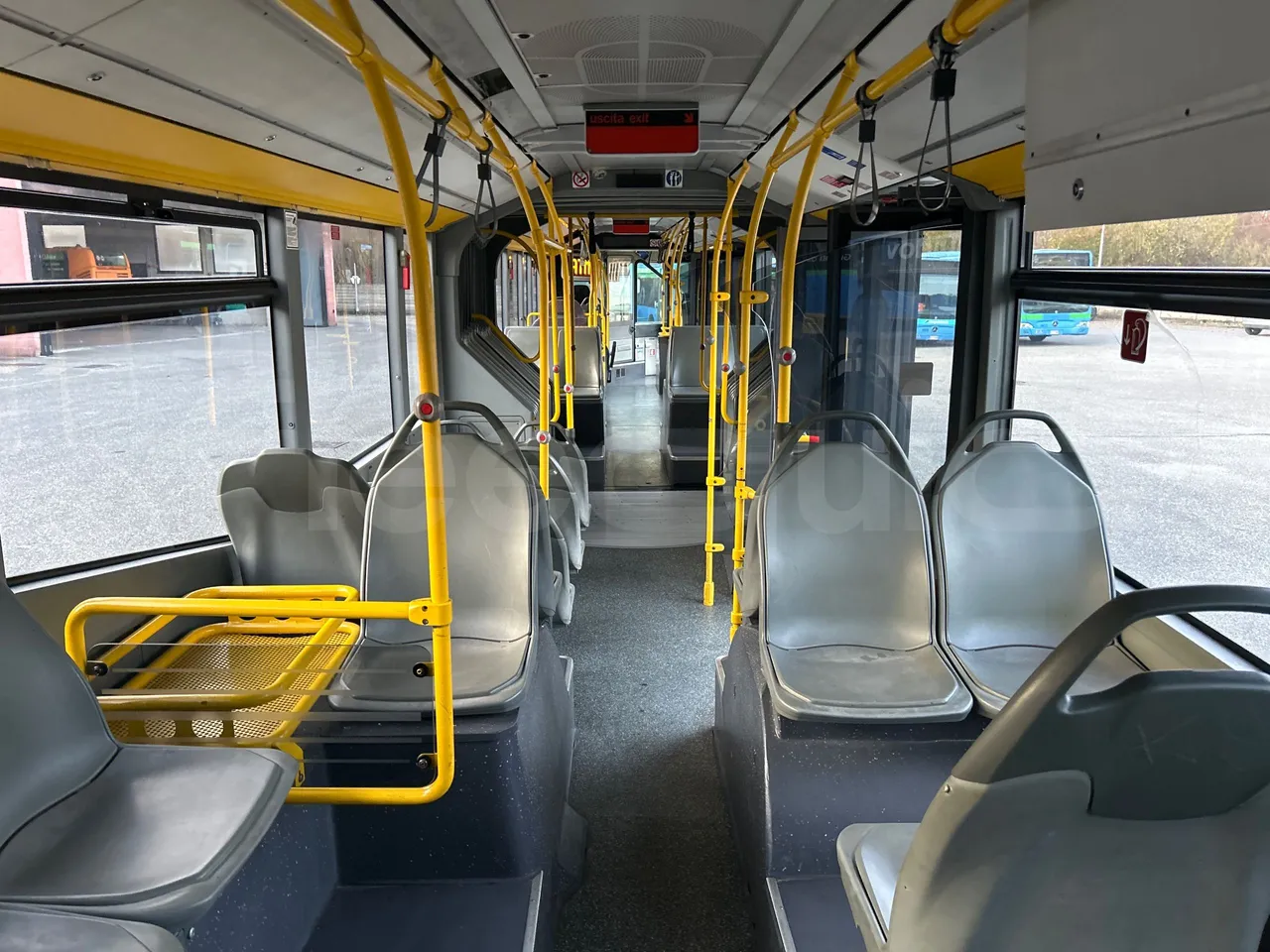 Mercedes-Benz O 530 G- 3P - Euro5 - 260kW - 17.940mt - forward view all seats last row height