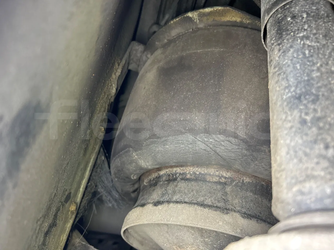 Mercedes-Benz O 530 G- 3P - Euro5 - 260kW - 17.940mt - axle 3 air springs 2 left