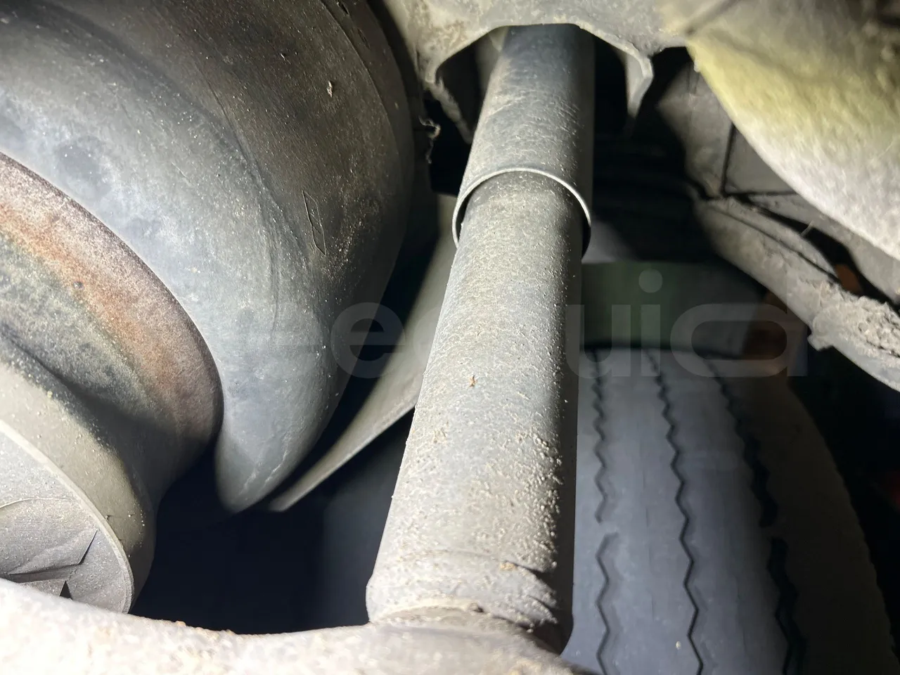 Mercedes-Benz O 530 G- 3P - Euro5 - 260kW - 17.940mt - axel 3 shock absorbers 1 left