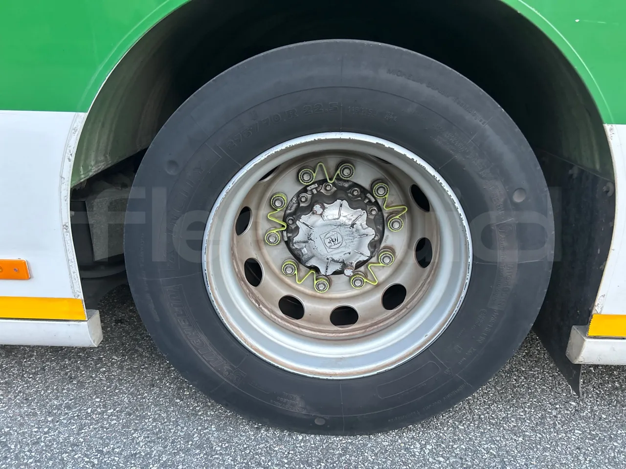 Mercedes-Benz O 530 G- 3P - Euro5 - 260kW - 17.940mt - rear left tire photo