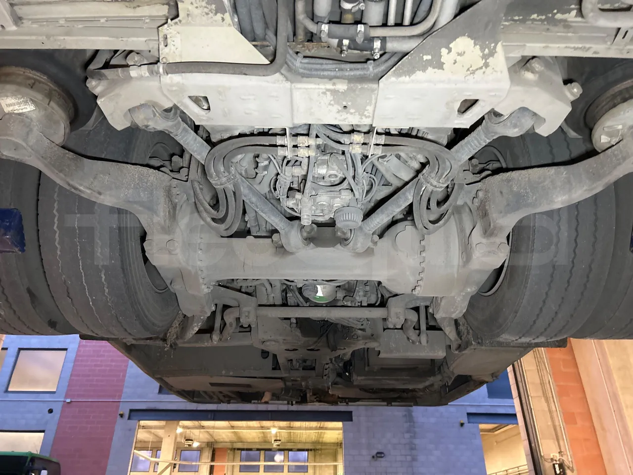 Mercedes-Benz O 530 G- 3P - Euro5 - 260kW - 17.940mt - axle 3 central