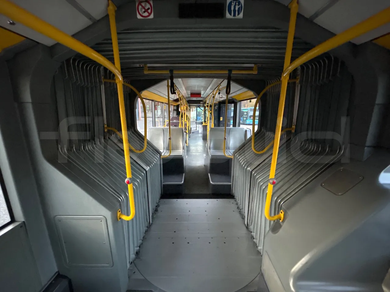 Mercedes-Benz O 530 G- 3P - Euro5 - 260kW - 17.940mt - turntable internal (18m)