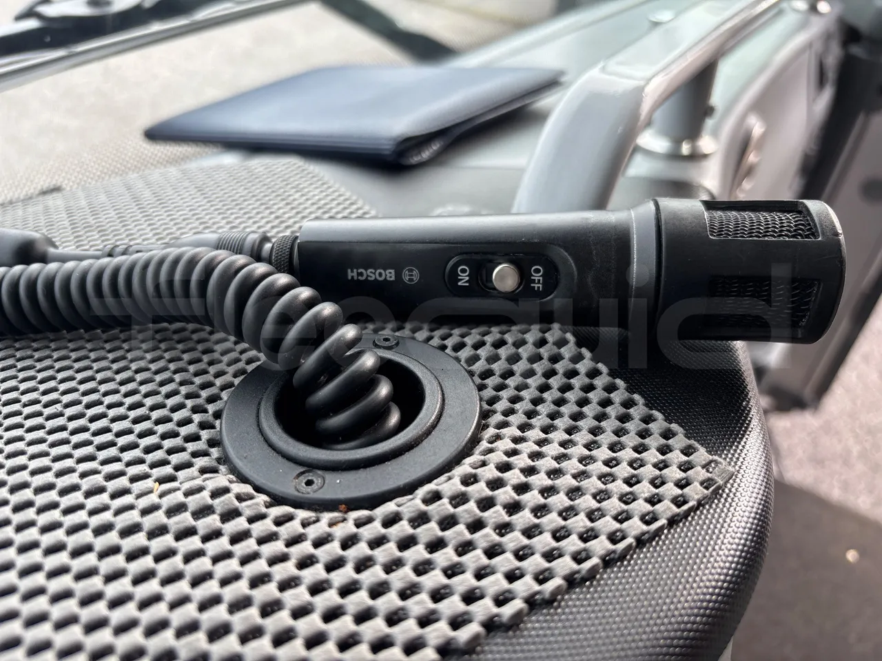 Van Hool Astromega TDX27 - EUR6 - 375kW - 14.105m - hostes microphone accessories photo